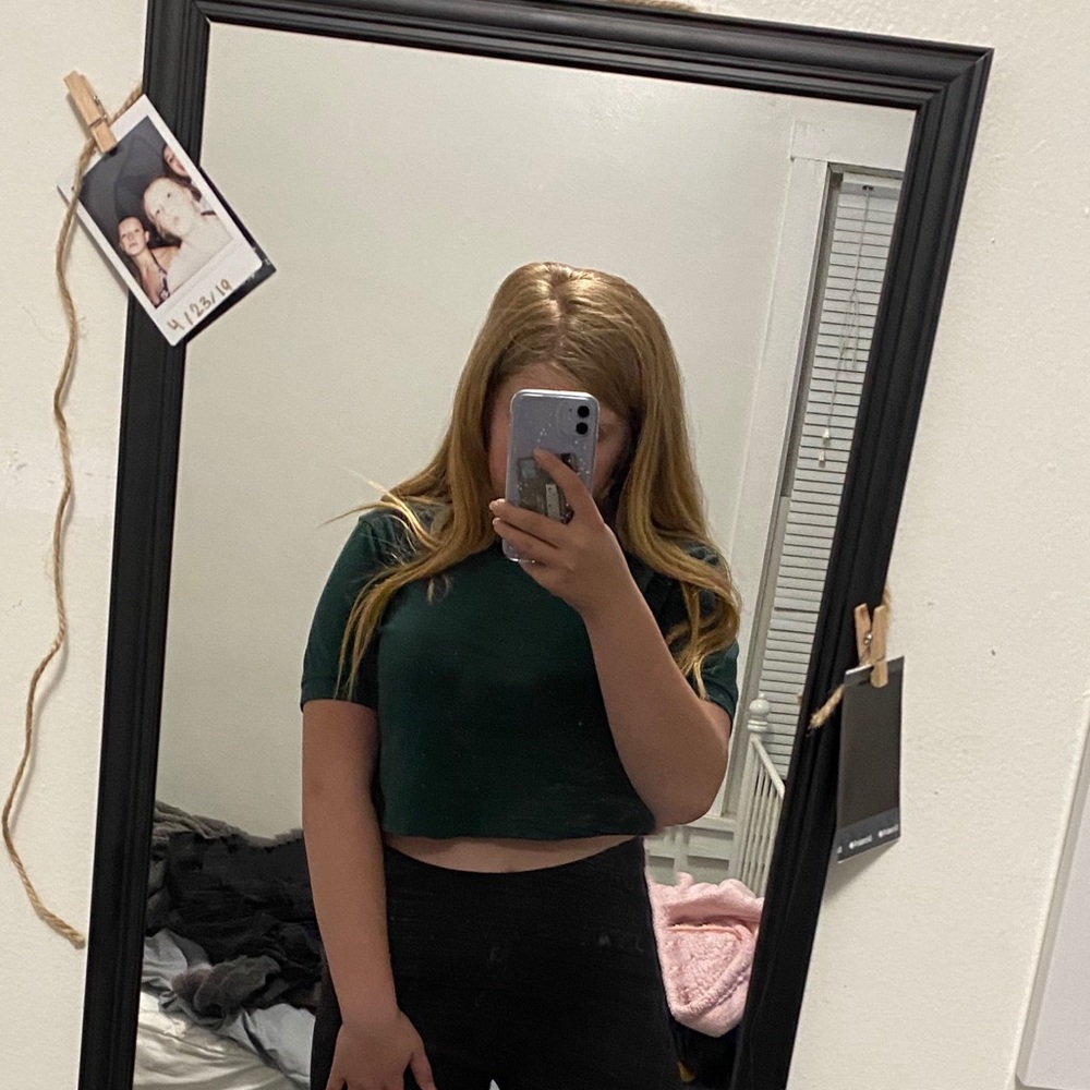 Lands end cropped polo top.